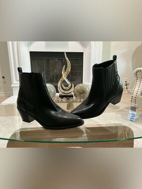 Women's Black Chelsea Ankle Boots with Pointed Toe